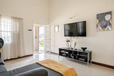 Bellarose At Colbeck ,Gated With Pool, Stylishly Modern Villa Old Harbour Exterior foto