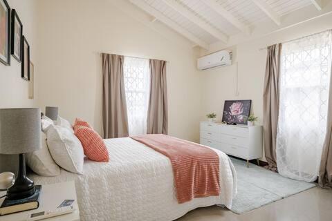 Bellarose At Colbeck ,Gated With Pool, Stylishly Modern Villa Old Harbour Exterior foto